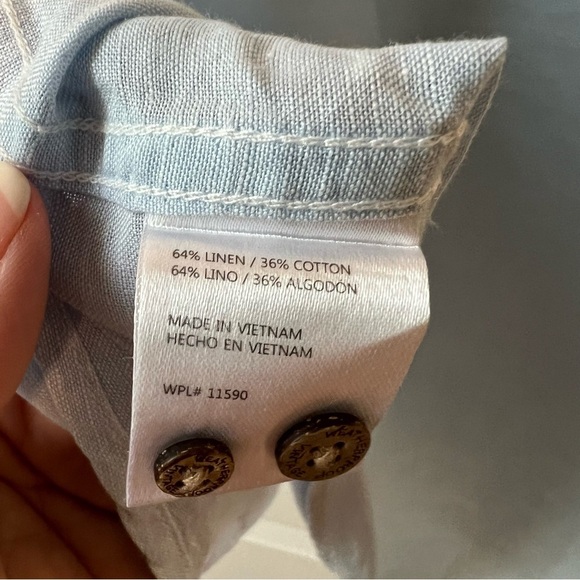 Weatherproof washable baby blue linen/cotton button down shirt - Picture 6 of 7